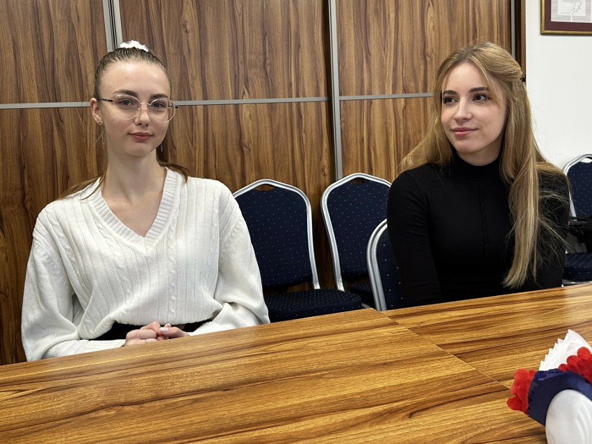 Oni chcą żyć i uczyć się w Kielcach. Osiemnastu studentów ze Wschodu otrzymało stypendia Samorządu Województwa Świętokrzyskiego