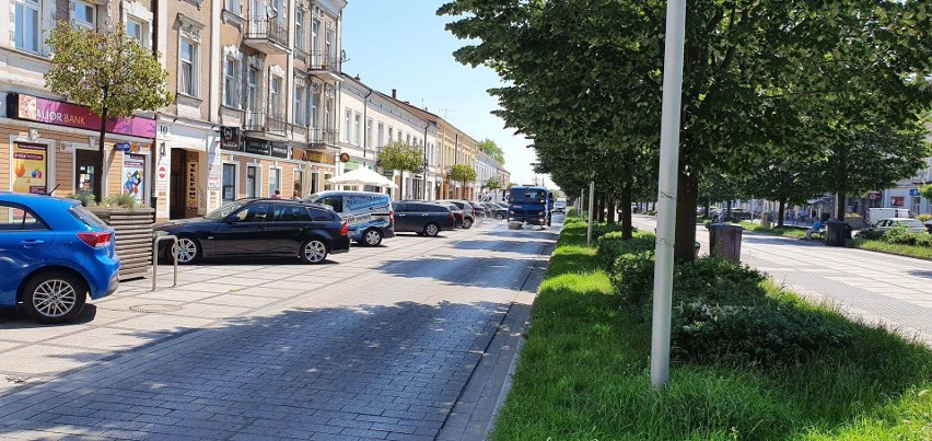 Zobacz kolejne zdjęcia. Przesuwaj zdjęcia w prawo - naciśnij...