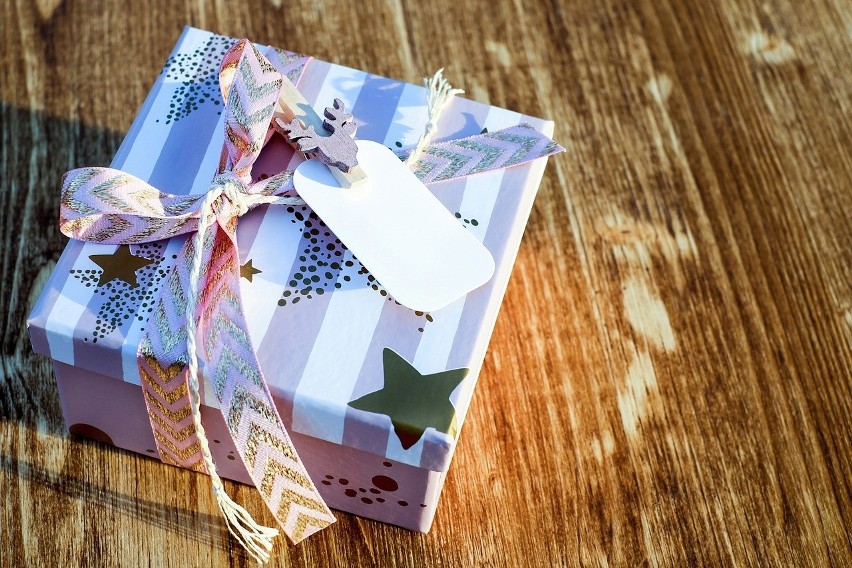 Jak zapakować prezent? Sprawdź, jak pakować prezenty, by wyglądały pięknie!  | Kurier Lubelski
