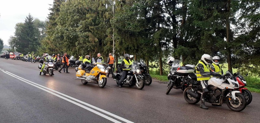 Klub Motocyklowy STAJNIA wyruszył w Rajd Śladami Historii