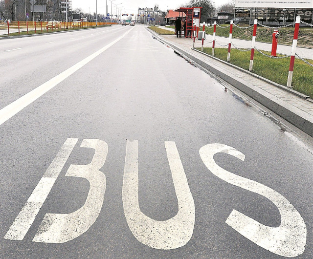 Białystok. Buspasy na Sienkiewicza ponad politycznymi podziałami. Radni PiS i PO chcą zmiany (wideo)