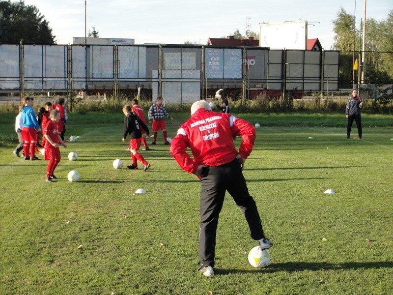 Piłka nożna, GKS Mirków/Długołęka. Uwaga! Konrado, Julo, Lewa i spółka już rosną 