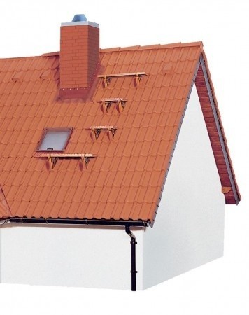 Jeśli komin jest oddalony od wyłazu dachowego, powinny do...