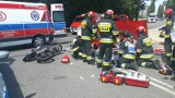 Wypadek pod Krapkowicami. Motocykl zderzył się z ciągnikiem, ciężko ranny motocyklista