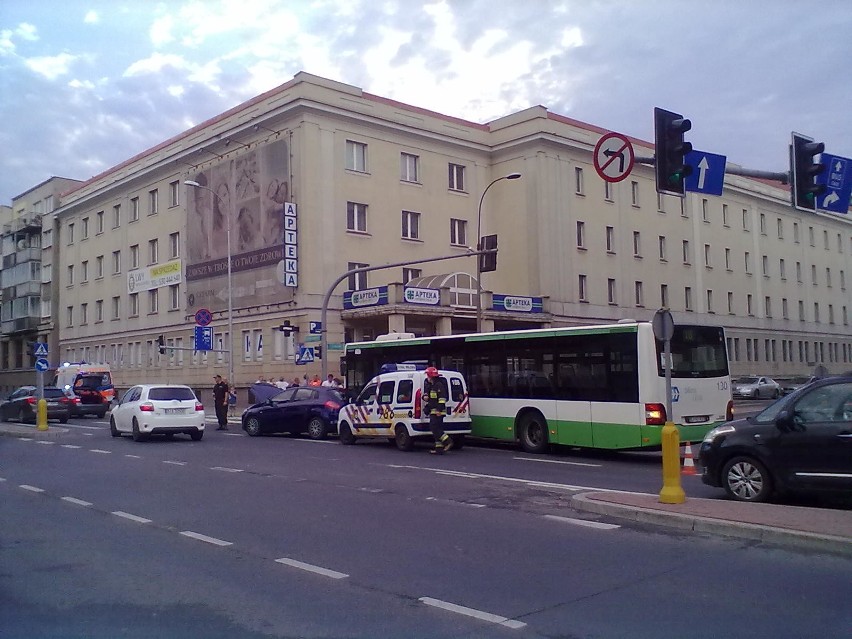 Wypadek autobusu na Sienkiewicza w Białymstoku