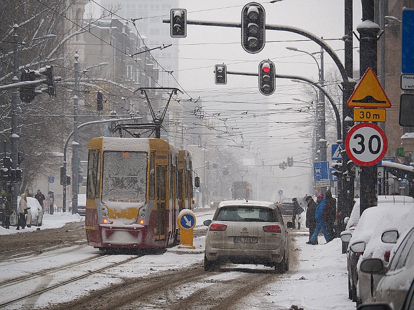Miasto gotowe na nadejście zimy. W ubiegłym sezonie odśnieżanie Łodzi pochłonęło ponad 13 milionów złotych 