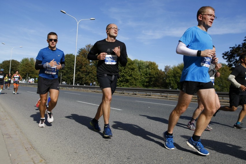 Uczestnicy Maratonu Warszawskiego 2018. Więcej zdjęć...