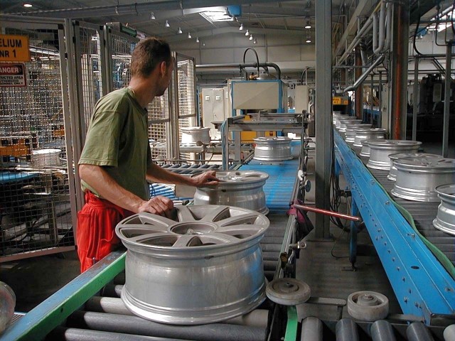 Zakłady produkujące odlewy aluminiowe nie zagrażają środowisku  w Stalowej Woli &#8211; zapewniają specjaliści.