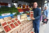 Zatrzęsienie truskawek na bazarach w Kielcach. Niektóre ceny szokują! Zobacz film i zdjęcia