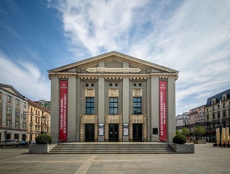 Otwarcie kin czy teatrów wcześniej niż zakładano, bo już 21...