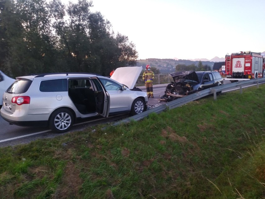 Podhale. Czołówka na zakopiance. Jedna osoba trafiła do szpitala [ZDJĘCIA]