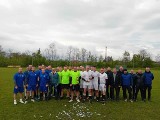 Policjanci grali w piłkę. Funkcjonariusze z powiatu krakowskiego rywalizowali na stadionie w Słomnikach