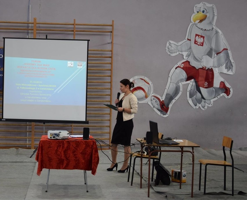 O wsparciu rozmawiali na forum dla rodzin osób niepełnoprawnych w Sandomierzu