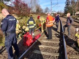 Pociąg potrącił kobietę w Boguszowie-Gorcach. Utrudnienia na linii kolejowej Wrocław - Jelenia Góra [ZDJĘCIA]