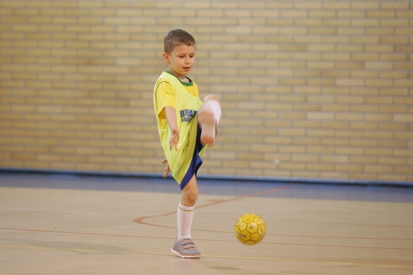 Futebol de salao, czyli brazylijska gra w piłkę nożną na...