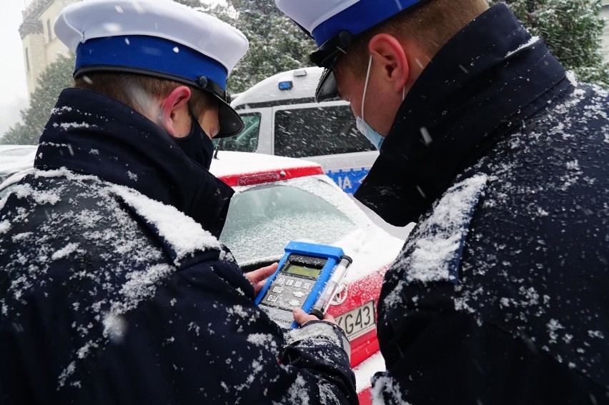 Poznańscy policjanci potwierdzają, że badają sprawę...