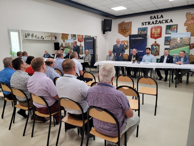 W Czerminie we środę podpisano umowę na budowę kanalizacji sanitarnej dla mieszkańców m. Trzciana i Czermin- Zawada II.