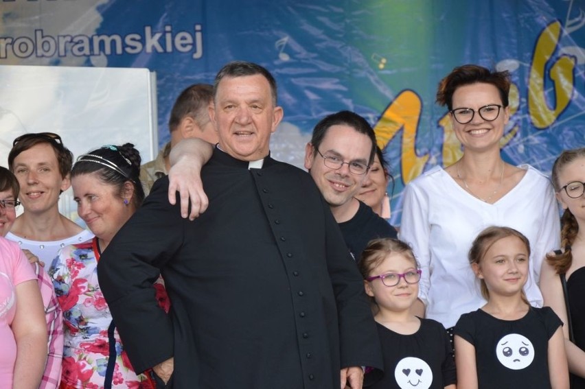 Festiwal Piosenki Chrześcijańskiej Muzyką do Nieba w Skarżysku - Kamiennej już po raz XII. Zobacz zdjęcia