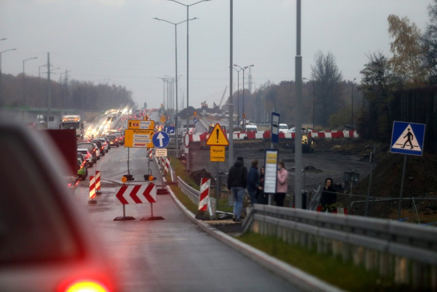 Przebudowa węzła Giszowiec w Katowicach trwa. Kierowcy muszą...