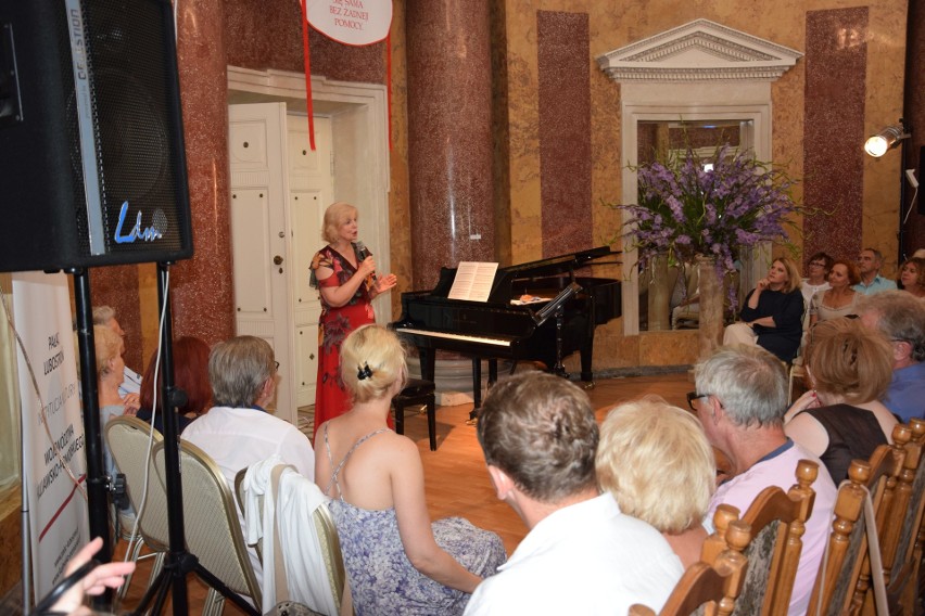Vadim Brodski gwiazdą festiwalu "Muzyka w świetle księżyca" w Pałacu Lubostroń 