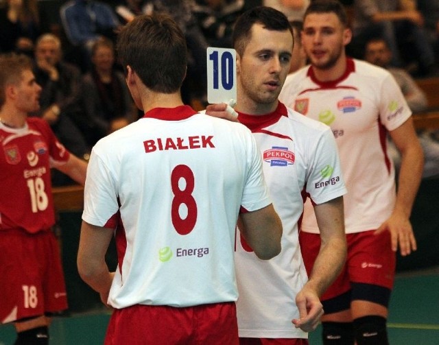 Grzegorz Białek i Artur Jacyszyn powalczą o miejsce w wyjściowym składzie na mecze ćwierćfinałowe play-off.