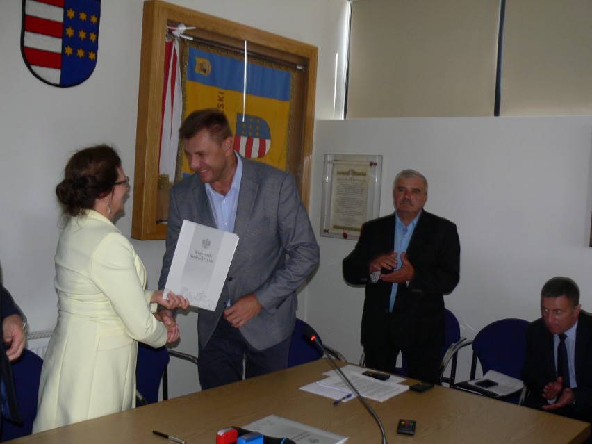 Umowę podpisał także Marcin Marzec, burmistrz Sandomierza.
