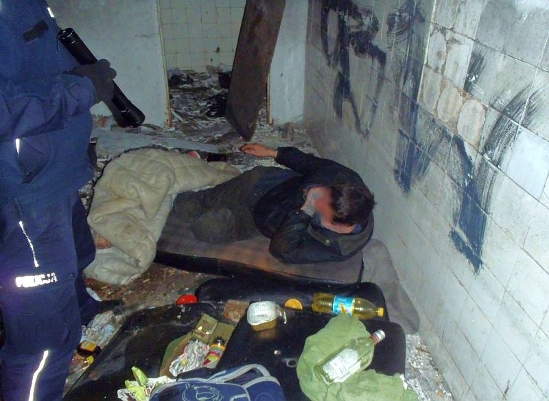 Ścigani żyli jak bezdomni. Trafili do aresztu (zdjęcia)