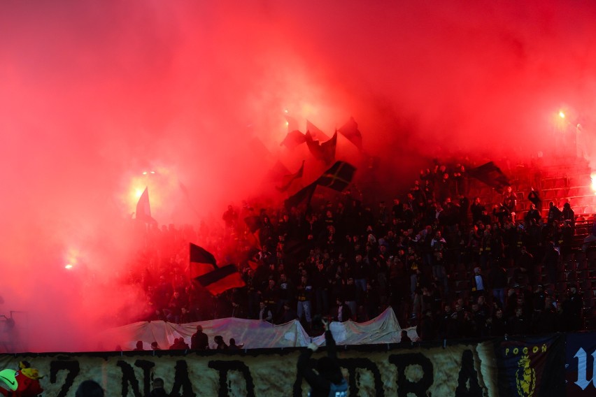 Pogoń - Legia 1:3. Mistrz skarcił Portowców za błędy w obronie