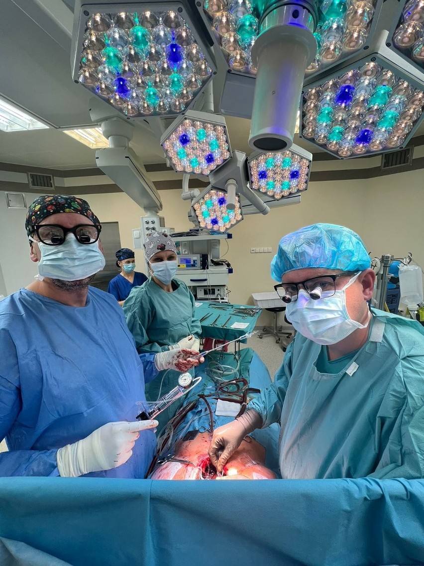 Wszczepienie bezszwowych protez zastawki aortalnej po raz pierwszy w województwie lubelskim