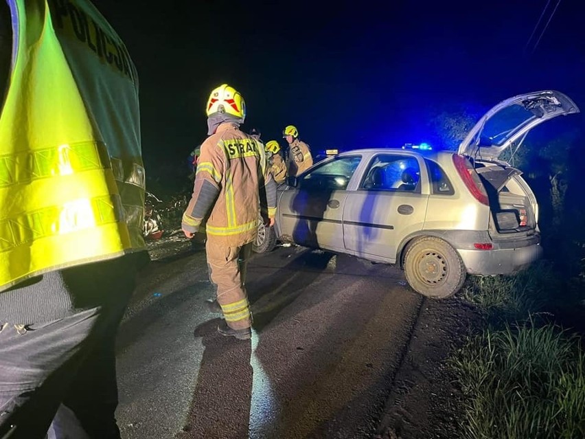 Do wypadku z udziałem dwóch samochodów osobowych doszło nocą...