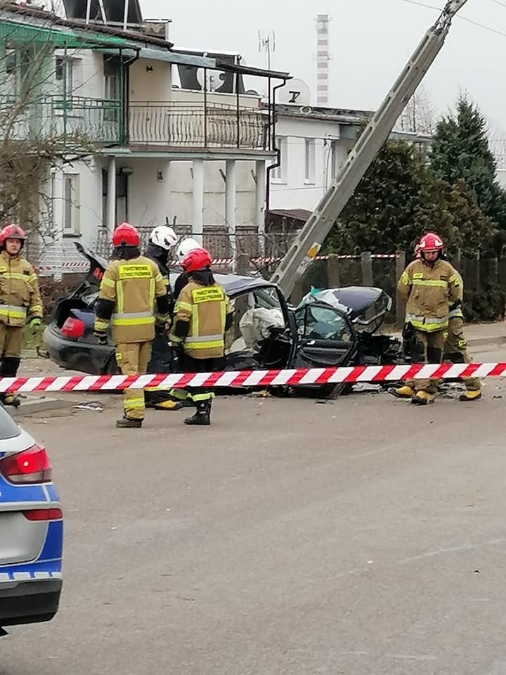 Poważny wypadek na ul. Przemysłowej. Kierowca audi uderzył w...