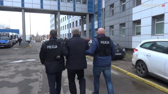 Policjanci zatrzymali pięć osób