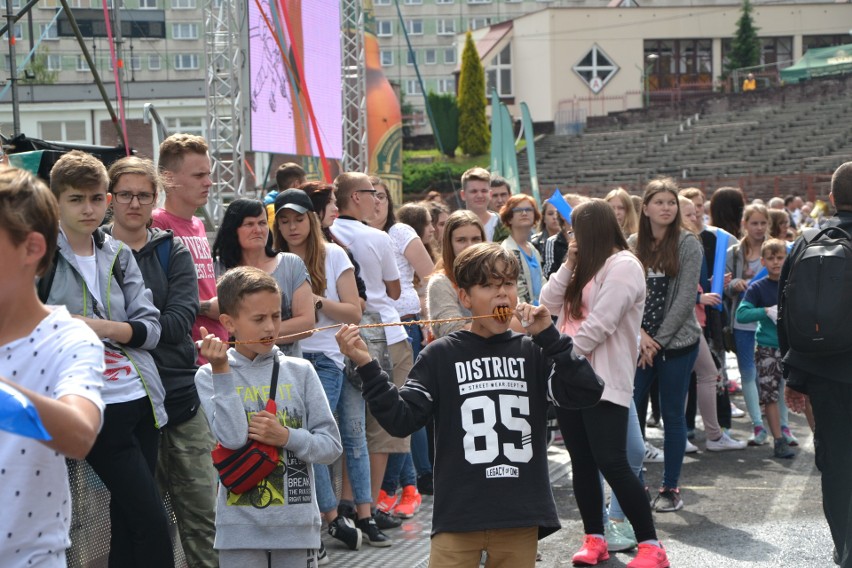 Korowód i koncert Eweliny Lisowskiej na rozpoczęcie Dni Jastrzębia-Zdroju! ZDJĘCIA