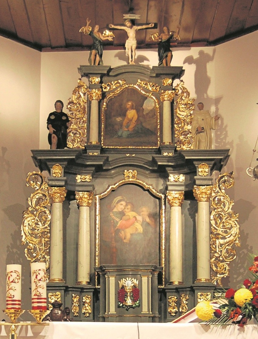 Ołtarz główny z kościoła w Chwaszczynie był restaurowany...