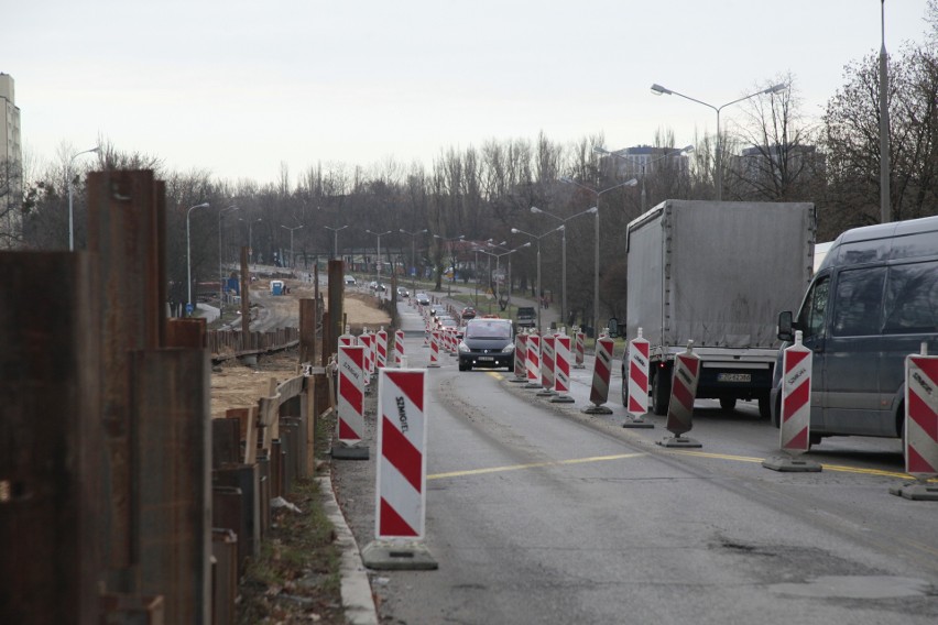 Łodzianie z niepokojem obserwują postęp prac na przebudowie...