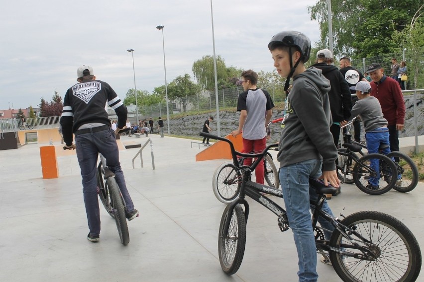 Pokaz ekstremalnej jazdy na skateparku [FOTO]