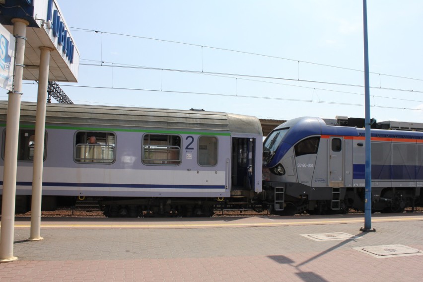 Pierwszy dzień zamkniętych torów z Warszawy do Lublina