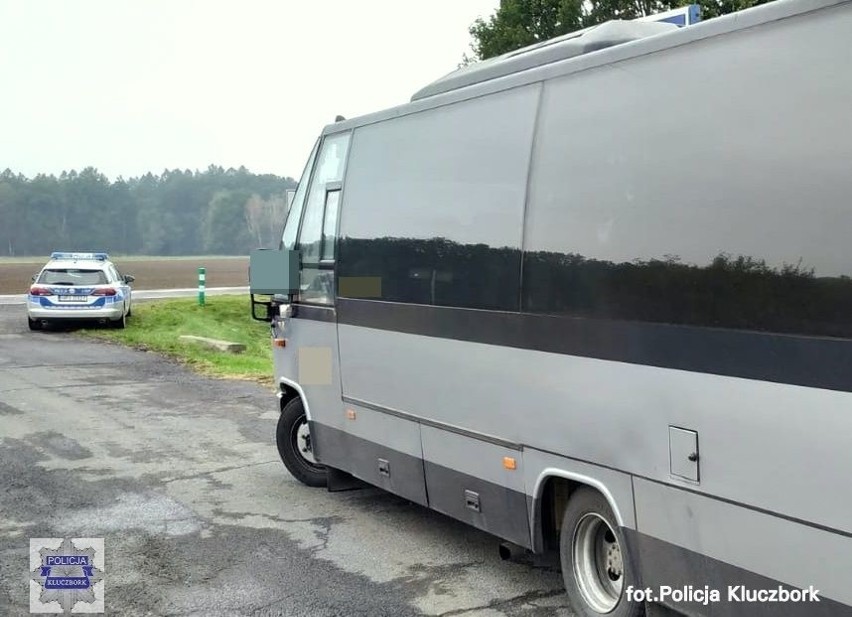 Pijany kierowca autobusu wiozącego pasażerów na trasie Opole...