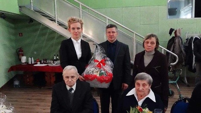 Irena i Edmund Kędzierscy z Cekcyna świętowali 70. rocznicę ślubu, takiego jubileuszu w gminie jeszcze nie było