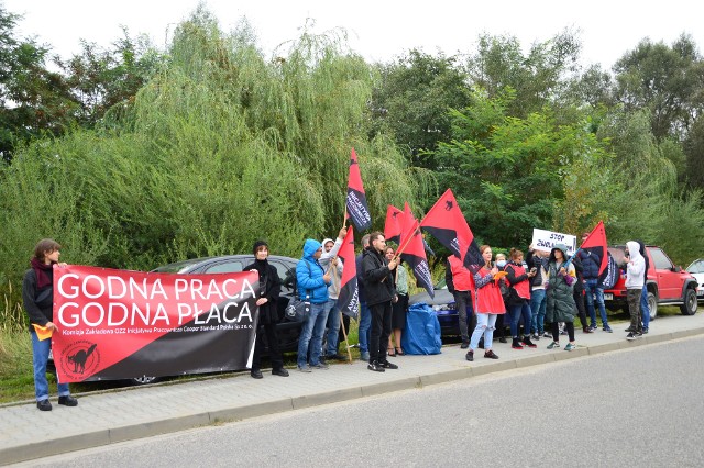 Pikieta przed firma odbyła się we wtorek wczesnym popołudniem