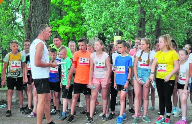 Organizatorem wydarzenia jest Krzysztof Cywka (na pierwszym planie). W Lipsku odbędzie się bieg dla dzieci.