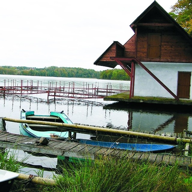 Na wojnie o bosmankę traci jezioro Jeleń, które jest coraz słabiej wykorzystywane turystycznie.