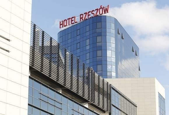 Hotel Rzeszów, w którym doszło do awarii windy.