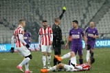 W Gdyni w meczu z Arką Cracovii sędziuje szczęśliwy dla niej arbiter