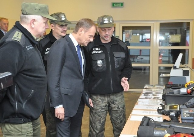 Premier Donald Tusk odwiedził dzisiaj polsko &#8211; ukraińskie przejście graniczne w Medyce.