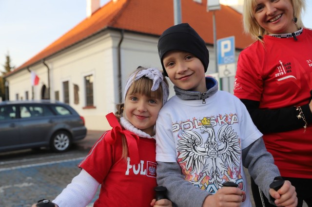 Jedną z imprez towarzyszących głównym obchodom Święta Niepodległości w Staszowie był "Marsz Nordic Walkimg", który przeszedł ulicami miasta.