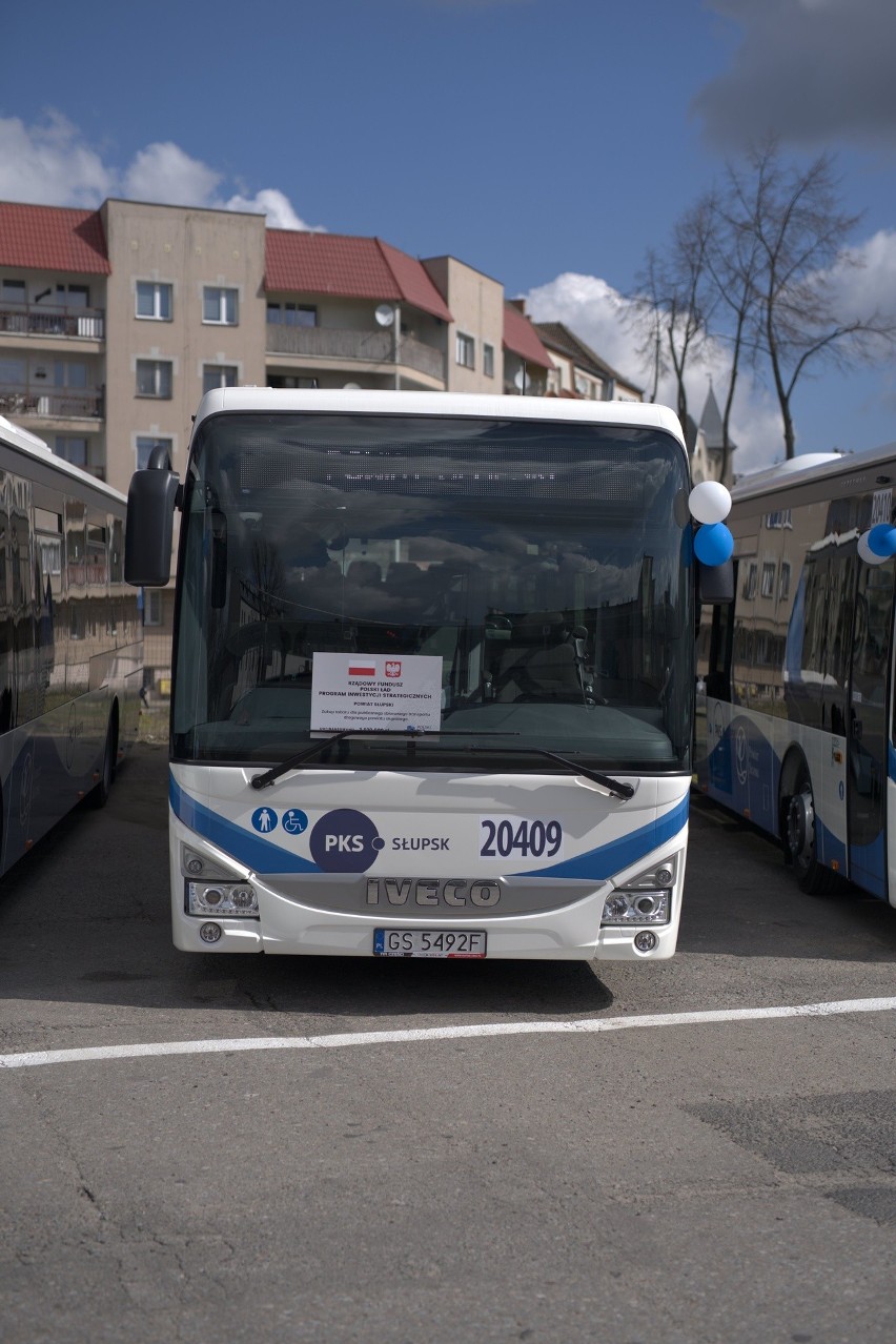 Cztery nowe autobusy Iveco zakupiono dzięki dofinansowaniu z...