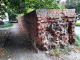 Odnowią średniowieczny mur w centrum Wrocławia. Jak zmieni się to miejsce? [ZOBACZ]