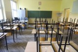 Gaszą światła w gimnazjach - kończy się ostatni etap reformy edukacji. Co z nauczycielami? 