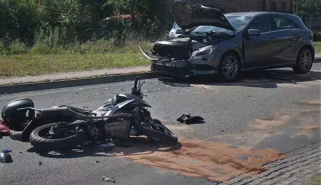 40-letni motocyklista z ciężkimi obrażeniami trafił do szpitala